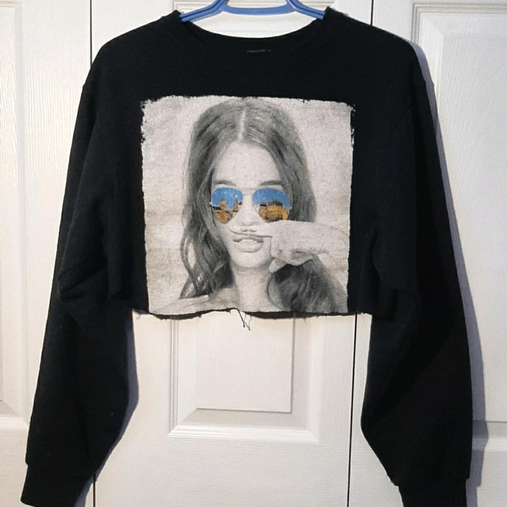 Womens Cropped Sweatshirt